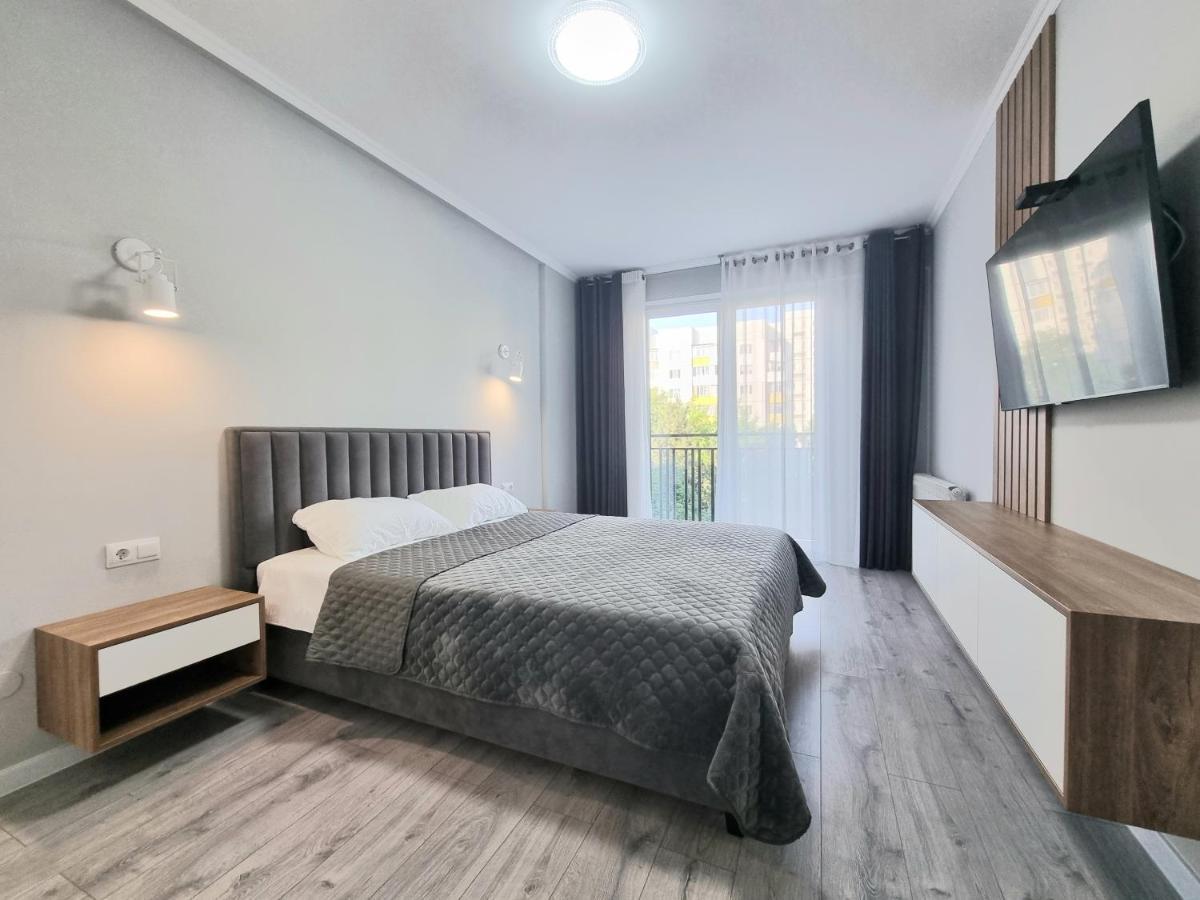 Center, Albisoara Str., 1Bedroom And Living With Balcony Chisináu Exterior foto